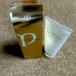 CLE DE PEAU CLEANSING